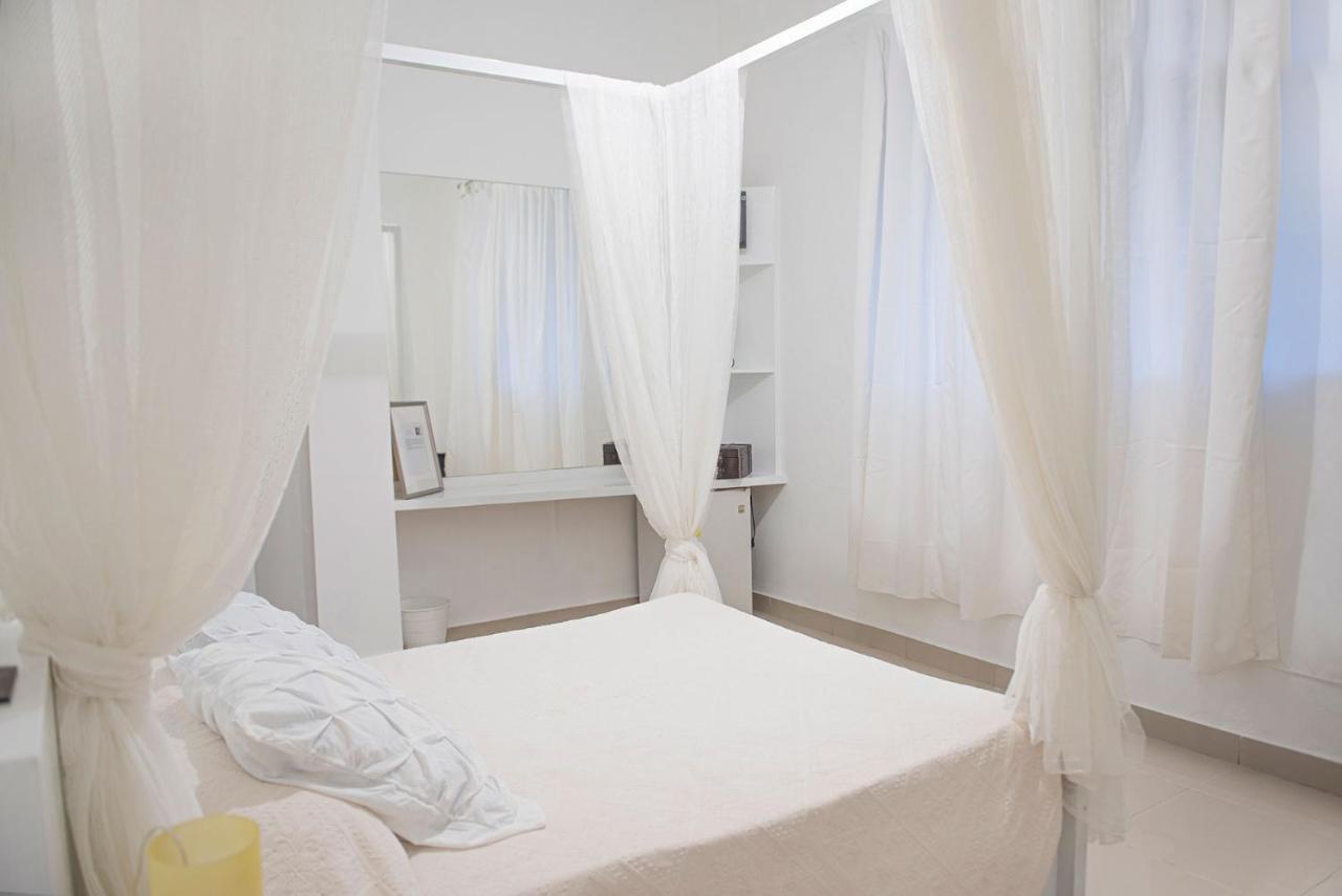 Hostal Mama Mambo - Zona Colonial Santo Domingo Eksteriør billede